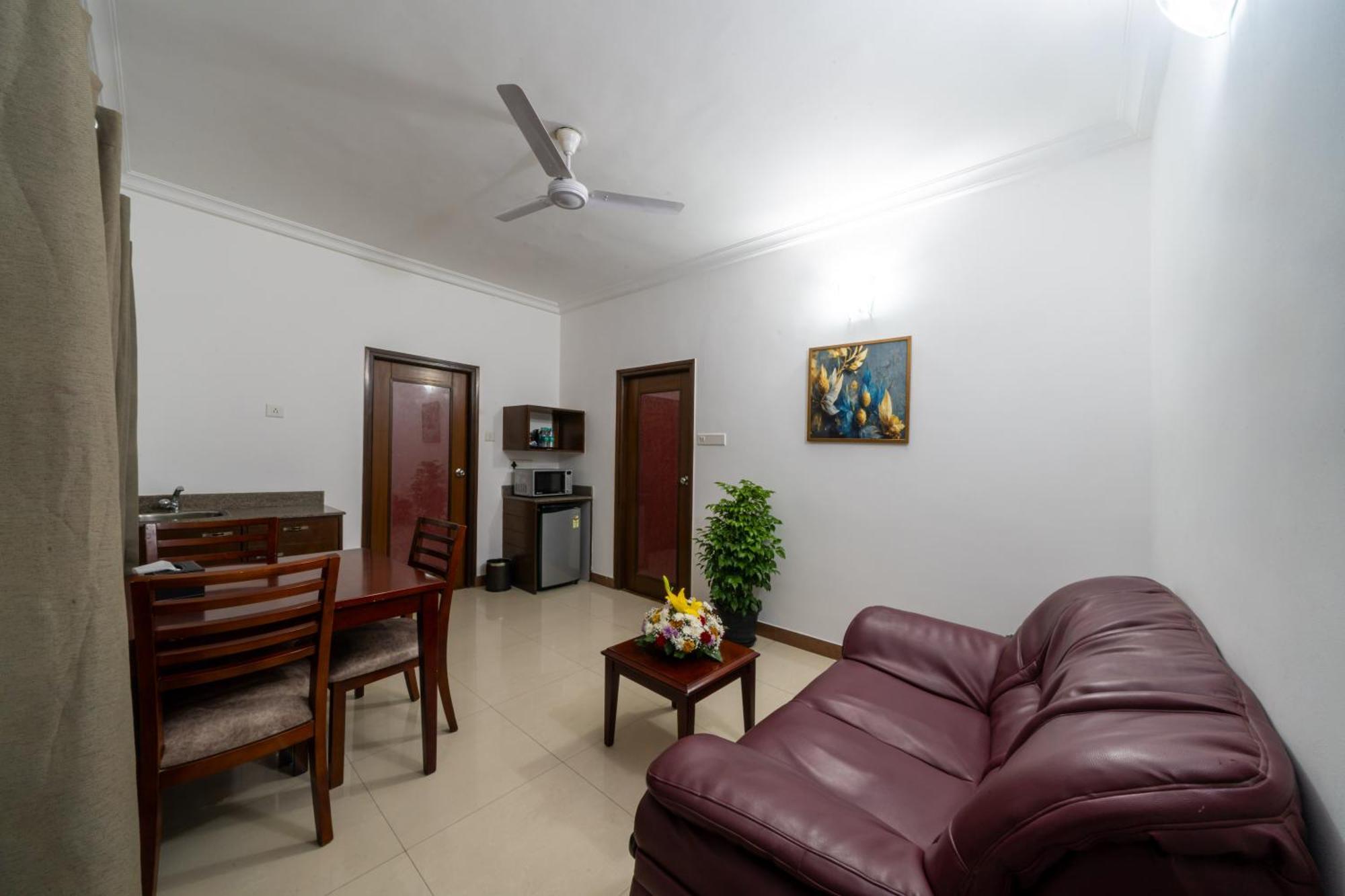 Lords Midtown Suites Bangalore Бенґалуру Екстер'єр фото