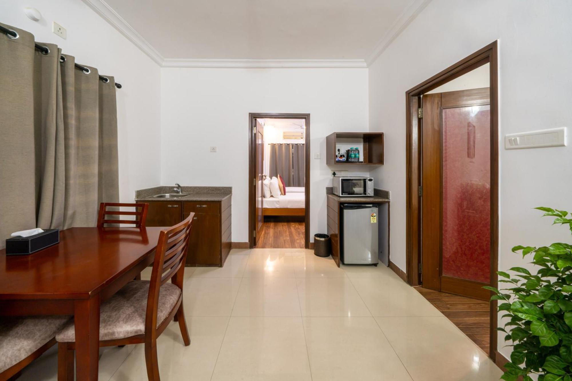 Lords Midtown Suites Bangalore Бенґалуру Екстер'єр фото