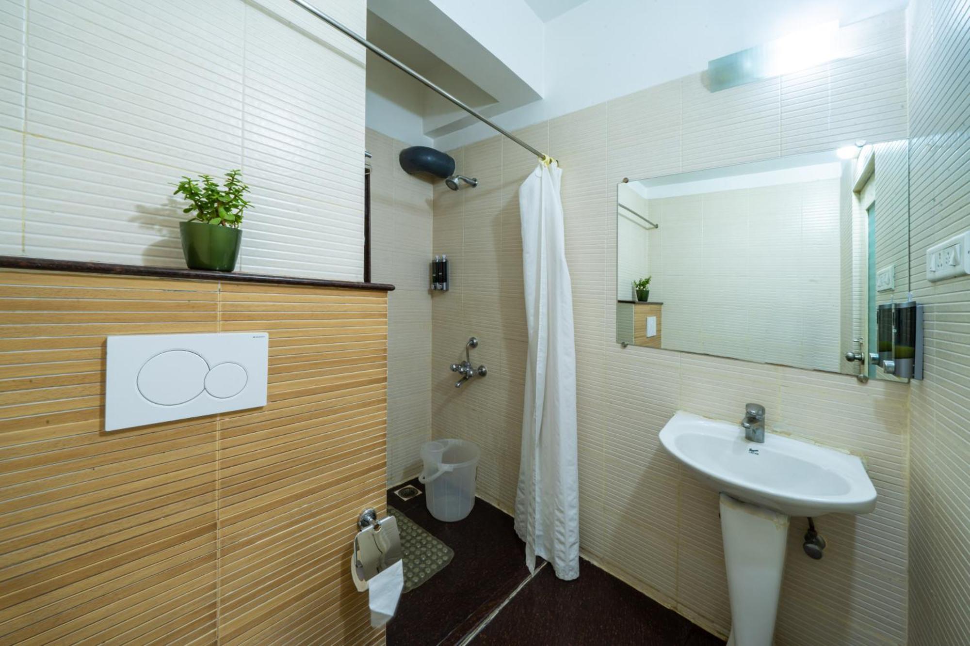 Lords Midtown Suites Bangalore Бенґалуру Екстер'єр фото