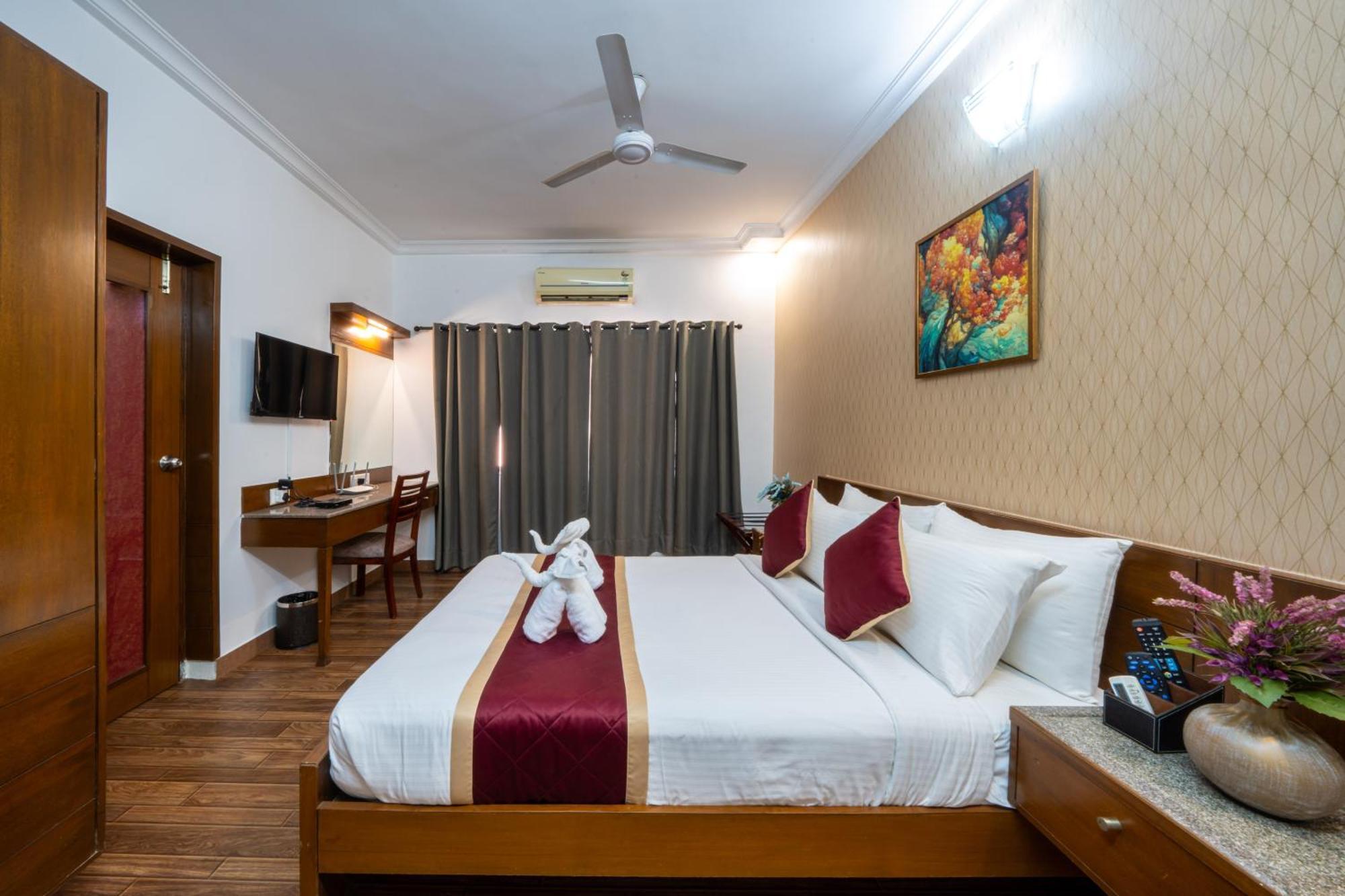 Lords Midtown Suites Bangalore Бенґалуру Екстер'єр фото
